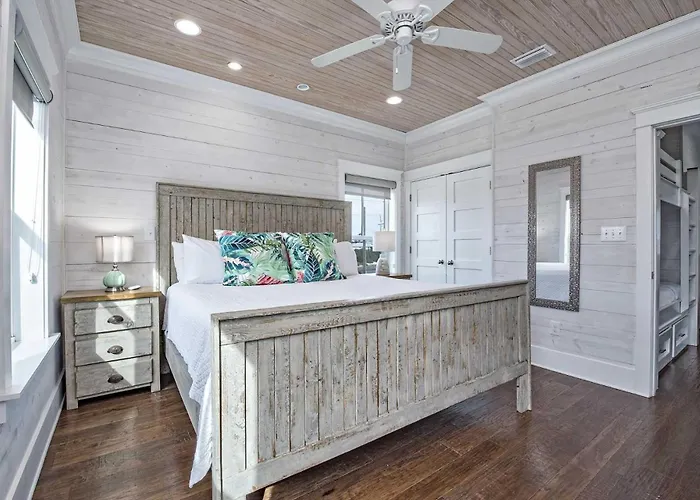 Crystal Paradise At Romar Holiday home